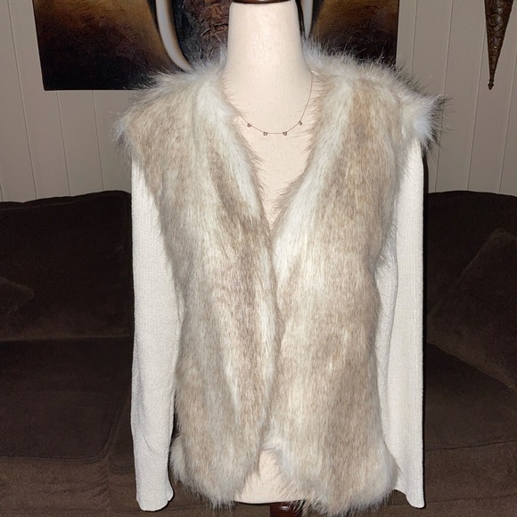 Laseine •  Large • White • Fur Trim • Jacket • New W/Tags - Picture 12 of 15